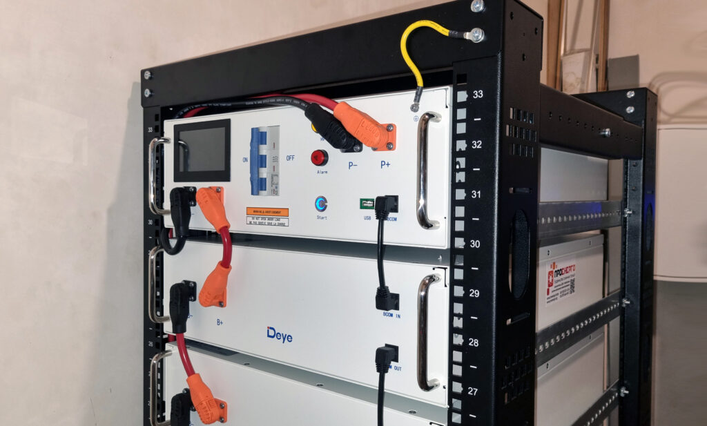 Блок керування високовольтною батареєю Deye HVB750V/100A